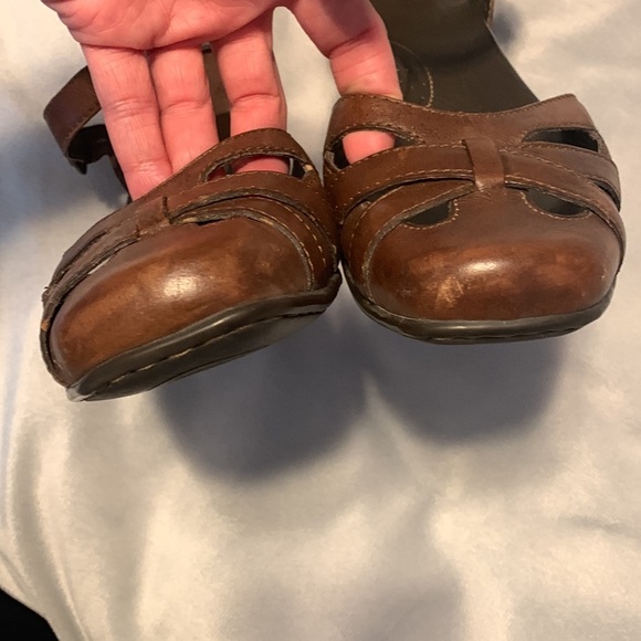 Born womens size 9.5 brown leather cut outs ankle strap kitten heel Mary Jane - Picture 2 of 10